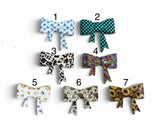 Bow topper for pens ( must also add a pen)